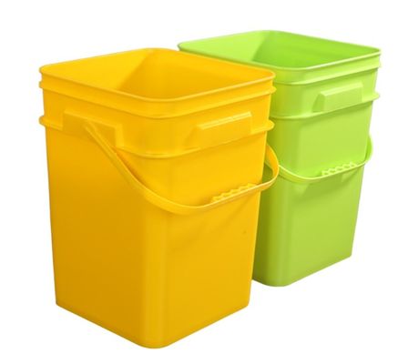 Material de PP/HDPE personalizado de fácil apertura, cubo de plástico cuadrado de 5 galones y 6 galones con mango