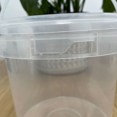 Impresión de logotipo personalizado Cubo de plástico con tapa Grado alimenticio Blanco y ecológico