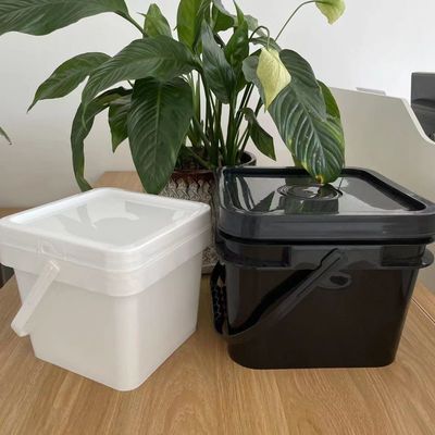Cubo de plástico de 2 galones cuadrados con tapa y mango Cubo certificado GAP/ISO/FDA
