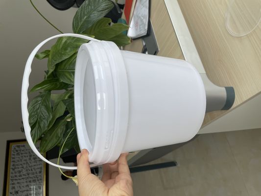 Método de impresión de etiquetas adhesivas 1L Cubo blanco de plástico con tapa y mango
