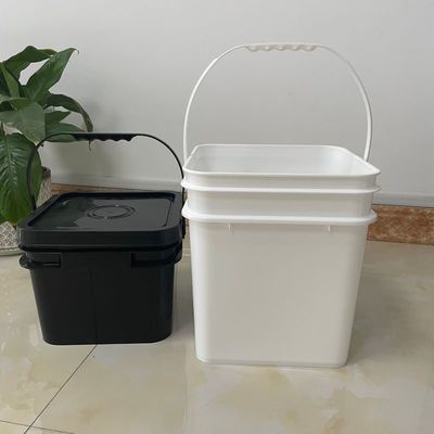 Cubo de plástico cuadrado de 15L personalizable con mango de impresión y accesorios