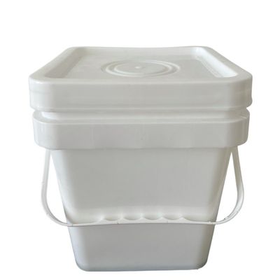 Cubo de plástico blanco cuadrado de espesor de 1,0-2,5 mm diseñado para aplicaciones industriales