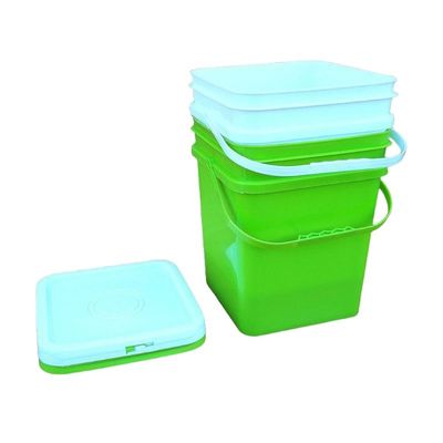 Accesorios de polipropileno cubo de plástico cuadrado de uso pesado de 2 galones 4 galones cubo cuadrado con tapa y mango