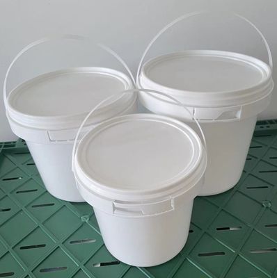 Cubo redondo de plástico transparente con mango para salsa de pepinos y mariscos de 3 litros de capacidad