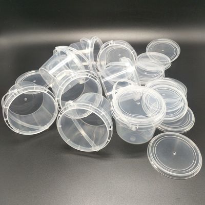 Contenedores redondos o cuadrados con cubos y cubos de plástico de fácil apertura de grado alimenticio