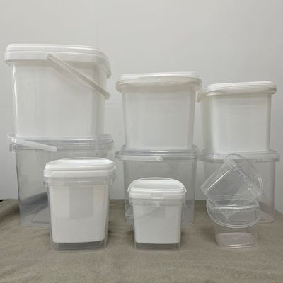Mantenga sus herramientas cuidadosamente almacenadas con este cubo de plástico transparente y tapa sellada