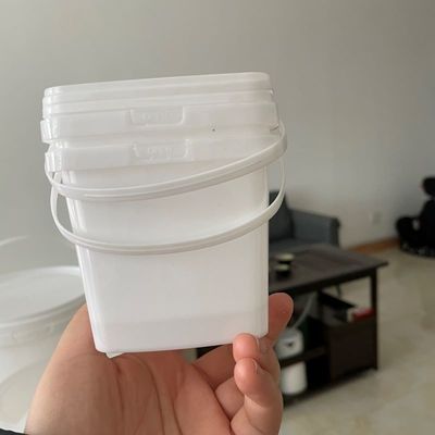 Opciones de impresión Transferencia de calor y IML para cubos de plástico cuadrados