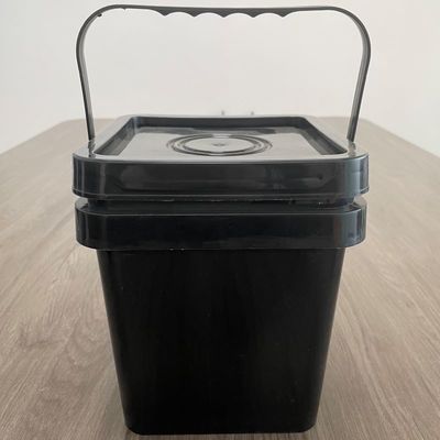 1.0 a 2.5 mm de espesor Alimentos para animales duraderos Bocadillos cuadrados Bocadillos de plástico
