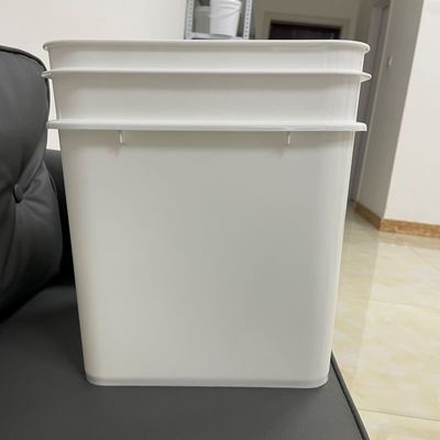 Personaliza las bañeras de 5 galones con una solución versátil de cubo cuadrado de plástico duradero