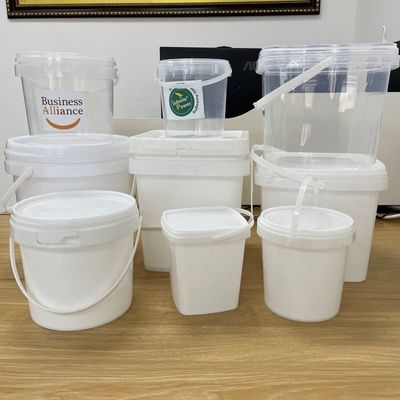 Contenedor de plástico de 500 ml cuadrados con tapa Diseño duradero y personalizable