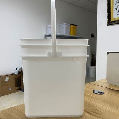 Contenedor de galletas 15L cuadrados cucharón de plástico con material HDPE y diseño impreso