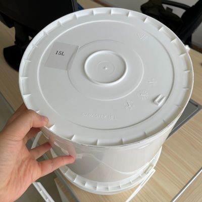 Reciclar y personalizar un cubo de plástico de 15 litros con tapa y un balde fuerte con mango de metal