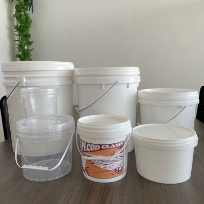 Cubo de plástico redondo de 300 ml-15 L con tapa y manija Contenedor blanco