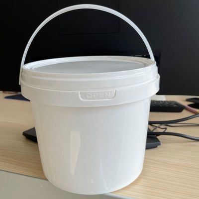 Cubo de plástico redondo de 300 ml-15 L con tapa y manija Contenedor blanco