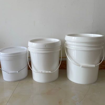 Baldes de polipropileno de 10 litros con tapa y mango OEM Contenedor de pintura de plástico de 2 galones