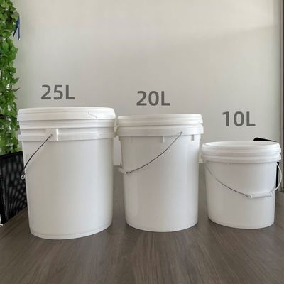 Contenedor de pintura de plástico negro aprobado para bebidas con tapa