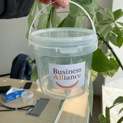 Conveniente recipiente de palomitas de maíz de 1000 ml con cubo de plástico impreso y tapa
