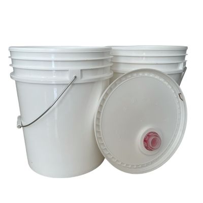 Cubo de plástico de 20 litros con mango de metal duradero y certificado por GAP/ISO/FDA